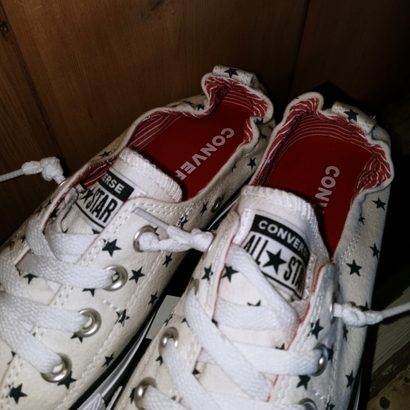 NWT Only 1 Left - Picture 2 of 4